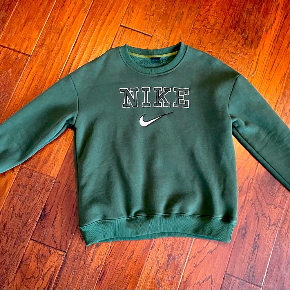Nike green sweat shirt